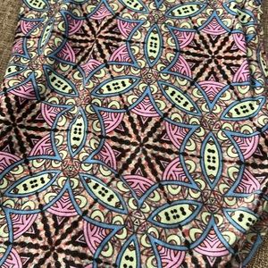 LAST CHNACE! Lularoe Tall and Curvy Leggings